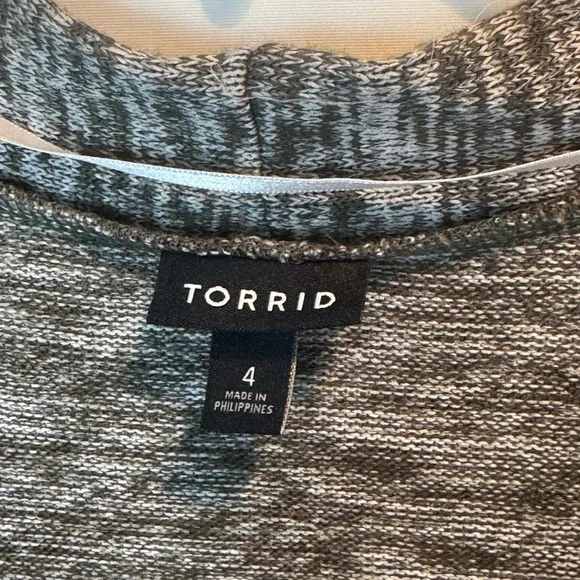 EUC TORRID Olive Green Space Dye Draped Open Front Cardigan Plus Size 4 Soft - Picture 3 of 4